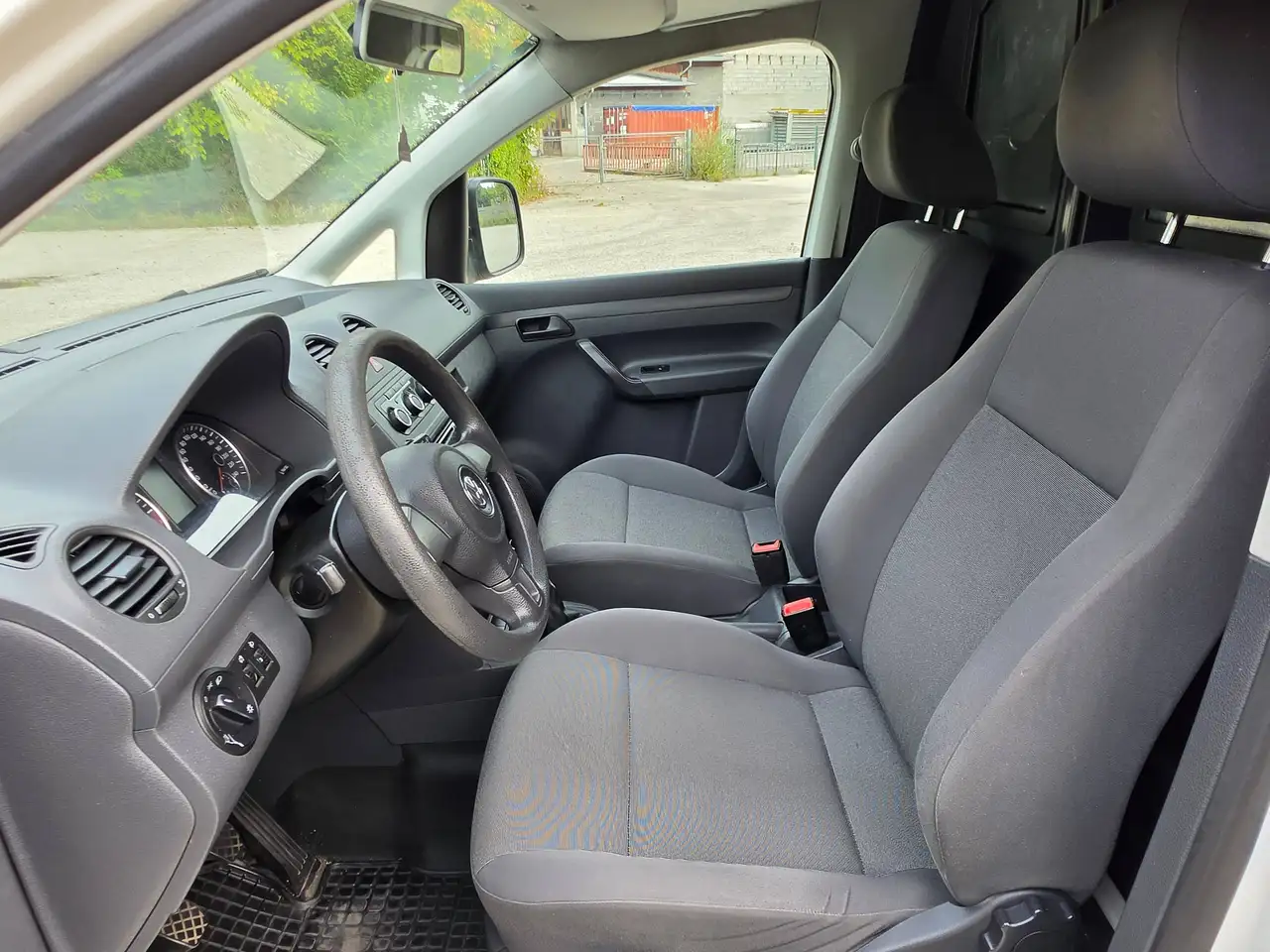 Volkswagen Caddy Maxi Kasten – Bild 13