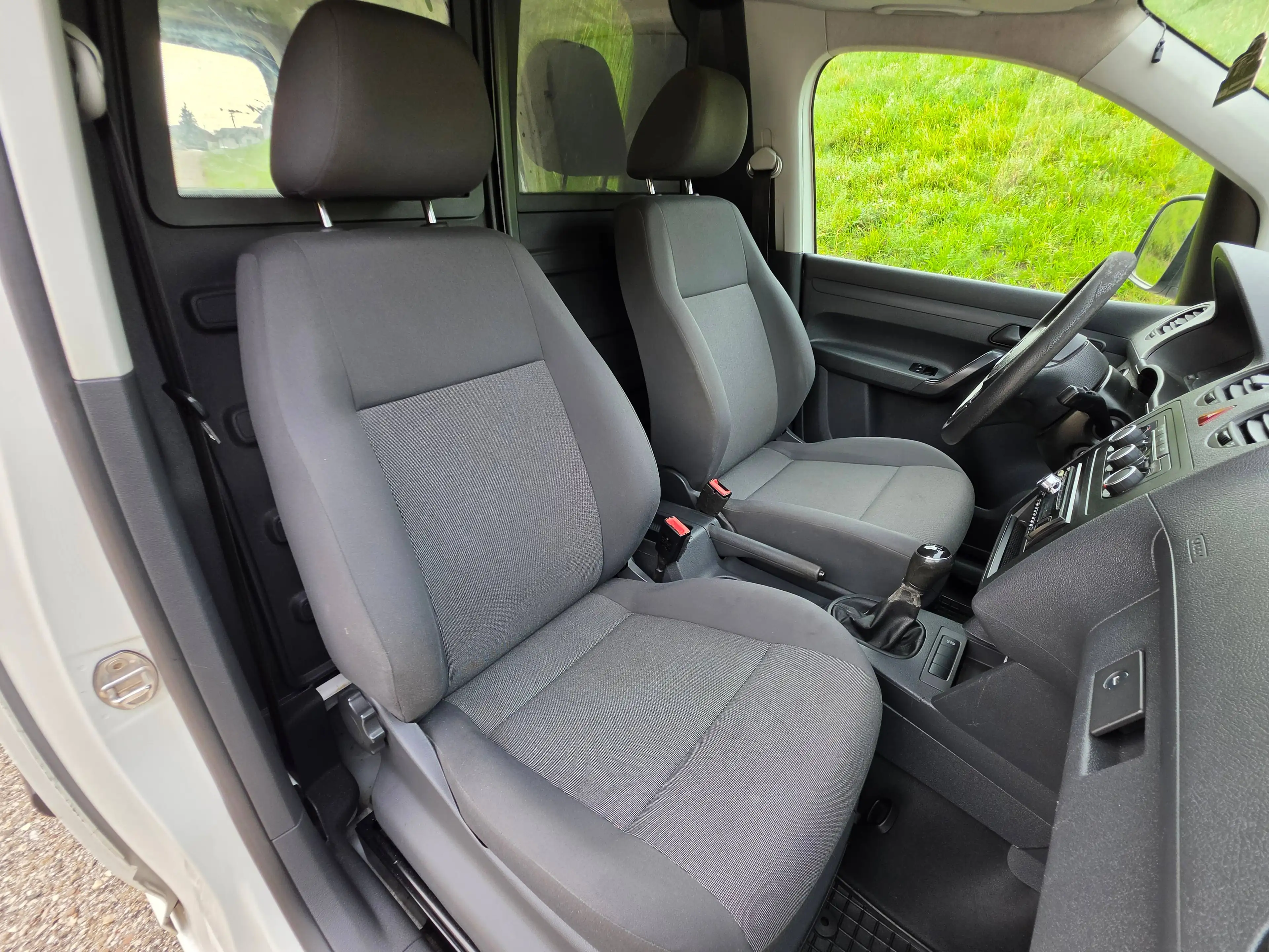 Volkswagen Caddy Maxi Kasten* AHK* Klima* Finanzierung* Gepflegt* — photo 15
