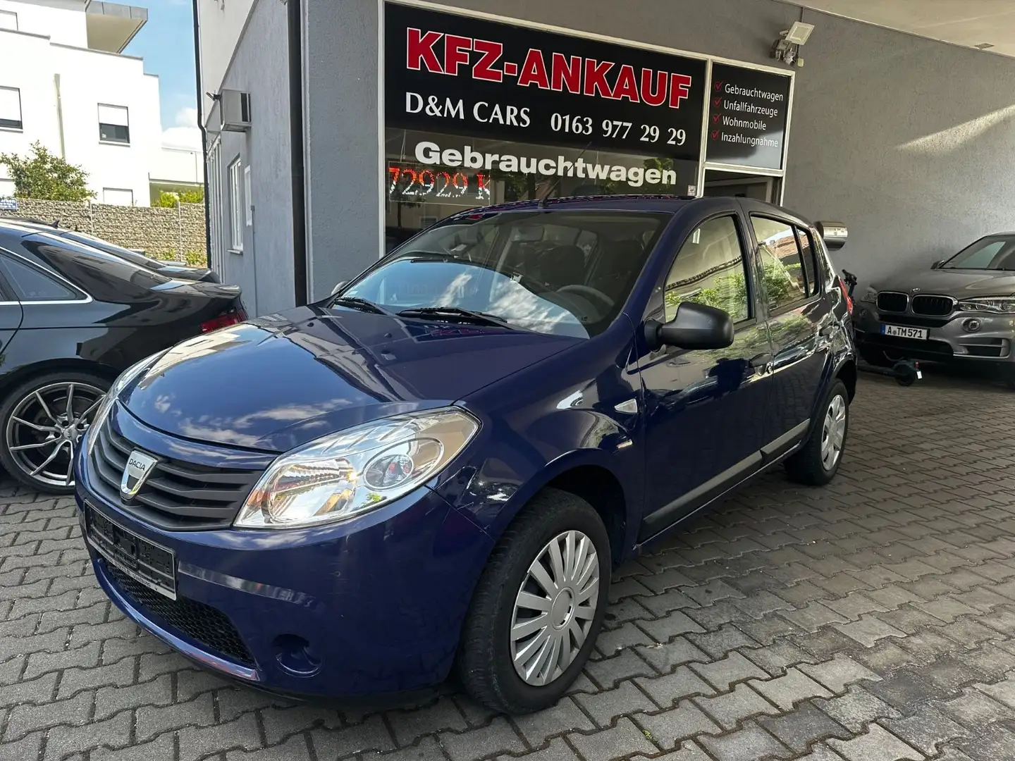 Dacia Sandero Basis(TÜV 11,2026)(104249 KM) Blau - 1