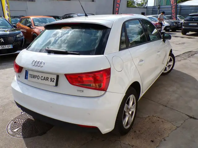 Audi A1 view 2
