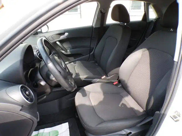 Audi A1 view 8
