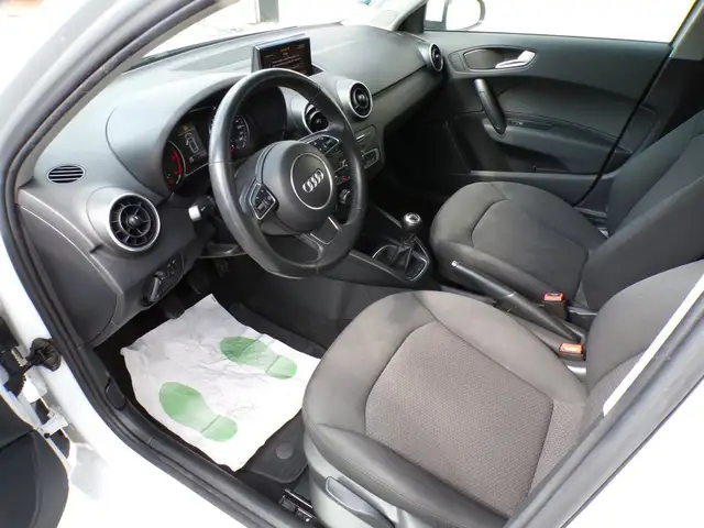 Audi A1 view 12