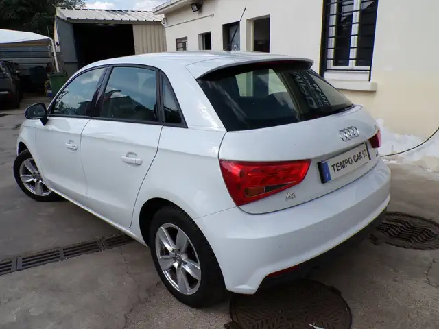 Audi A1 view 5