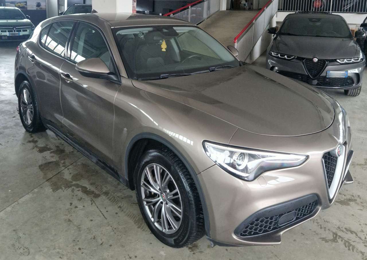 Alfa Romeo Stelvio Stelvio 2.2 t Business rwd 160cv auto my19