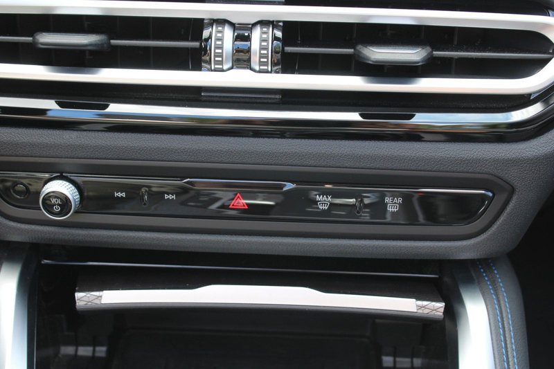 BMW 430 iA Cabrio M-Paket Head-up Voll — photo 19