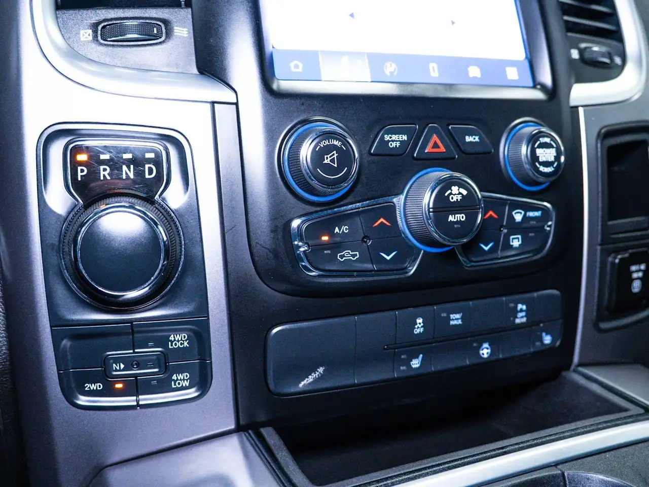 RAM 1500 снимка RAM 1500