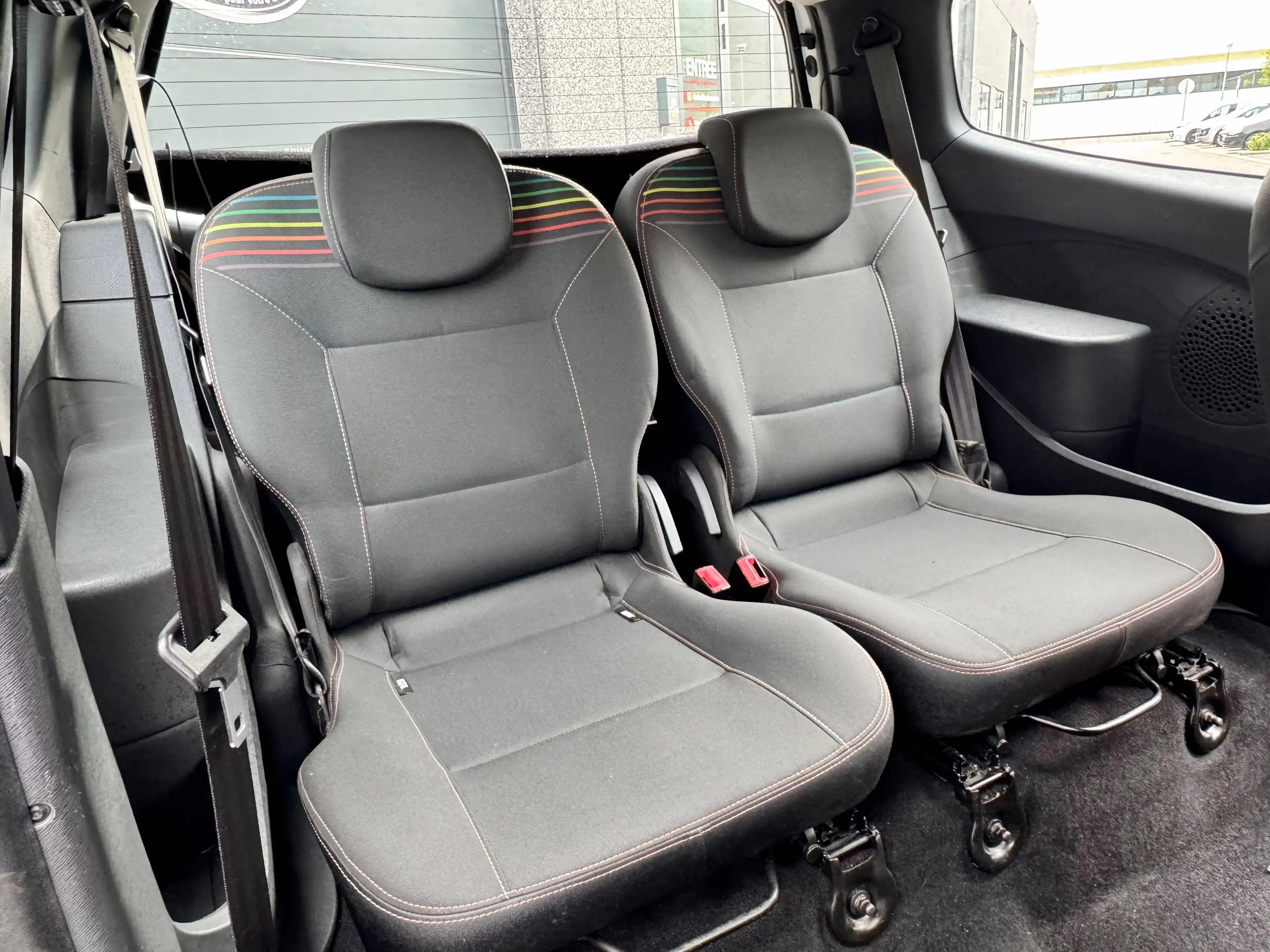 Renault Twingo Twingo 1.2i LEv 20th Anniversary — photo 10