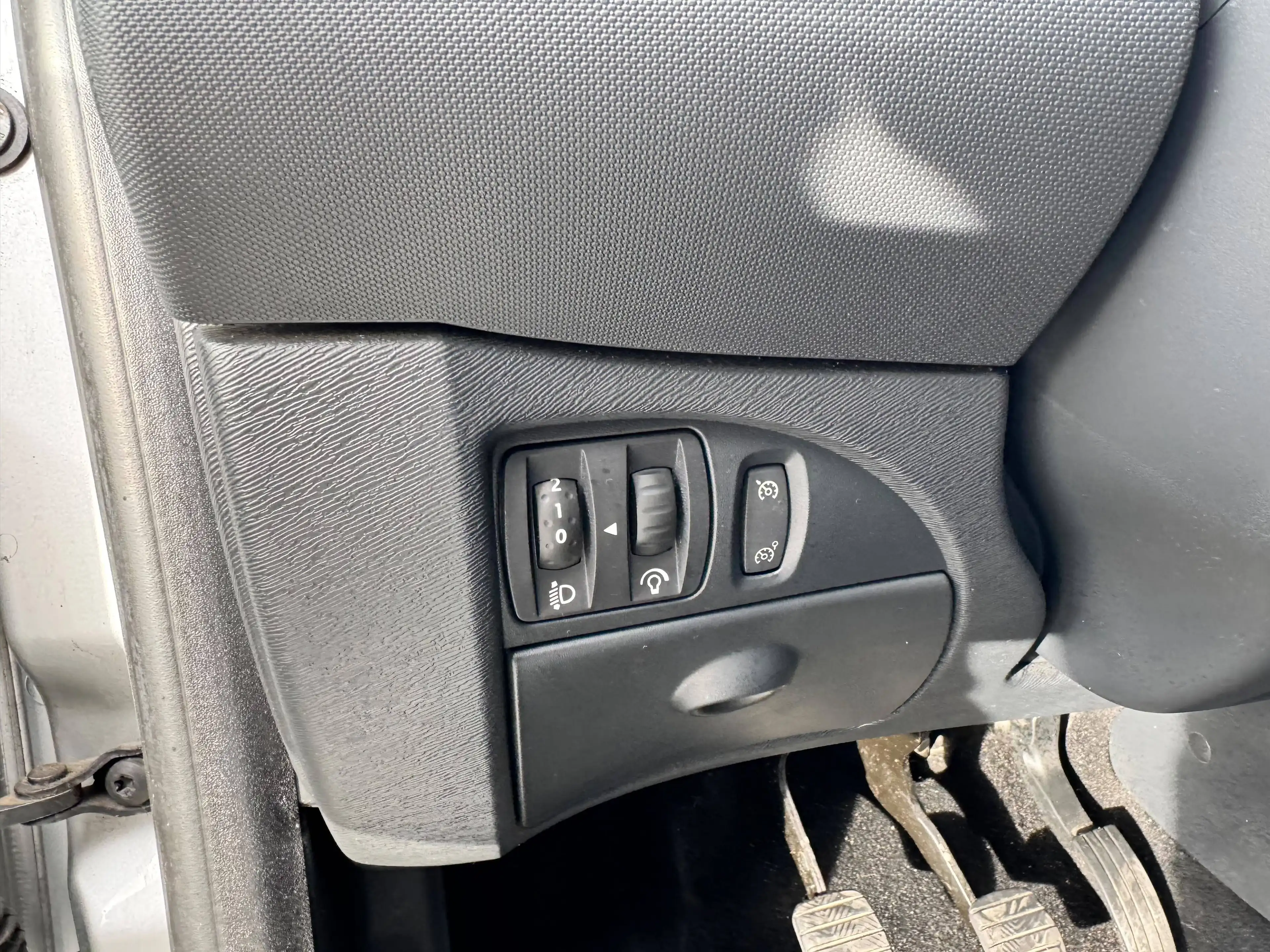 Renault Twingo Twingo 1.2i LEv 20th Anniversary — photo 13