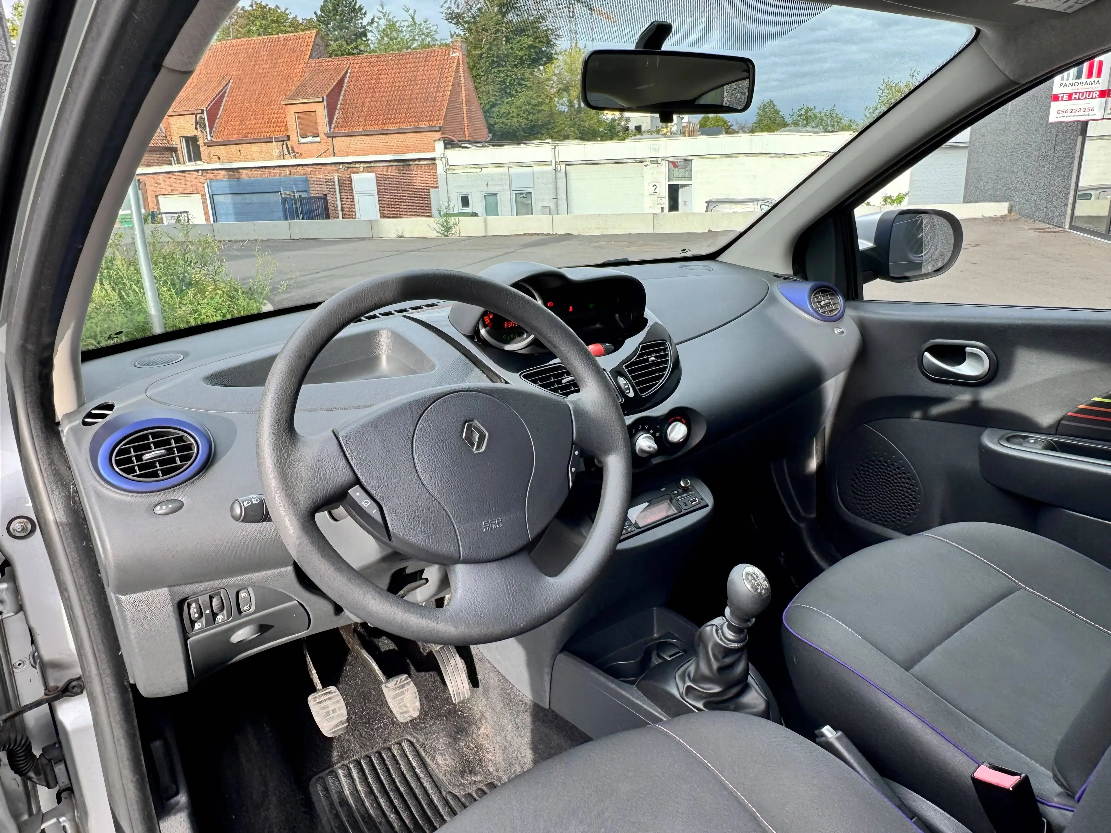 Renault Twingo Twingo 1.2i LEv 20th Anniversary — photo 14