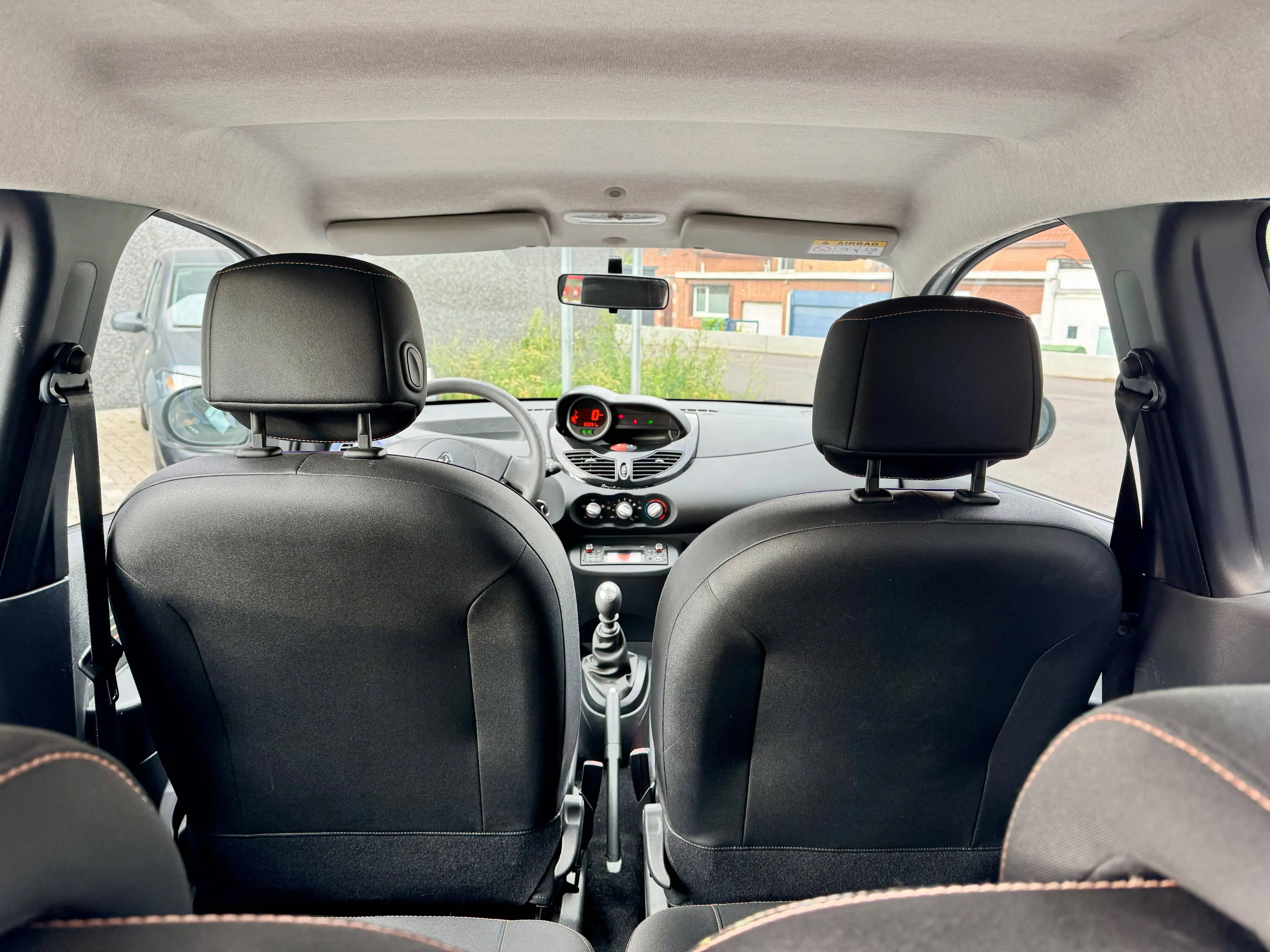 Renault Twingo Twingo 1.2i LEv 20th Anniversary — photo 9