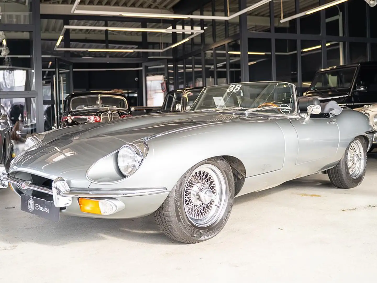 Jaguar E-Type 4.2 - Restaurierter Zustand! Ezüst - 1
