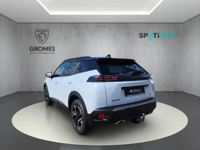 Peugeot 2008 view 5
