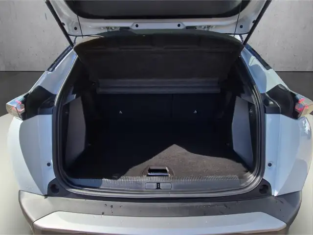 Peugeot 2008 view 7