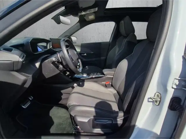 Peugeot 2008 view 9