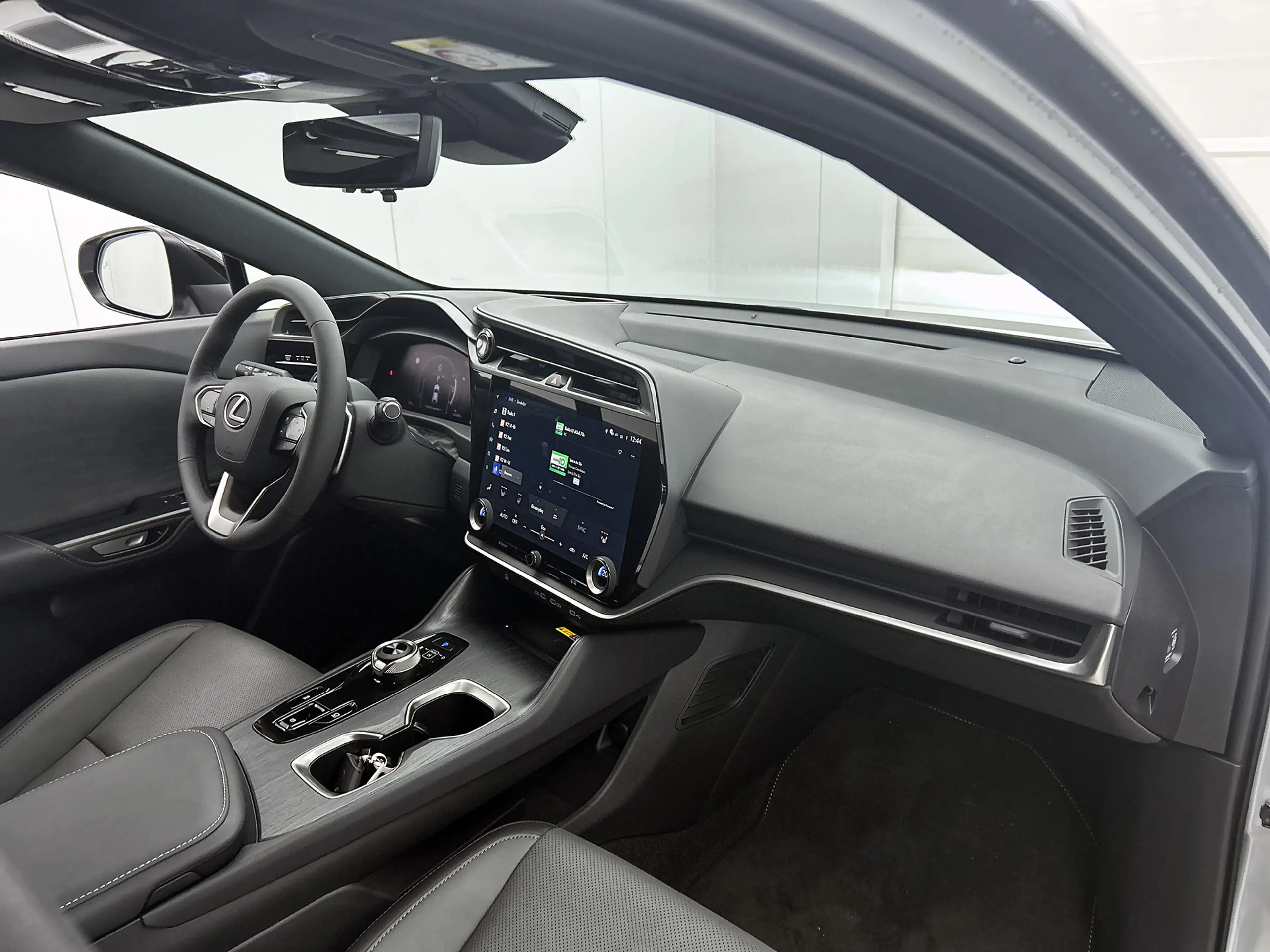 Lexus RZ 350e Luxury Line 77 kWh | Panoramadak | 20" LM | H — photo 7