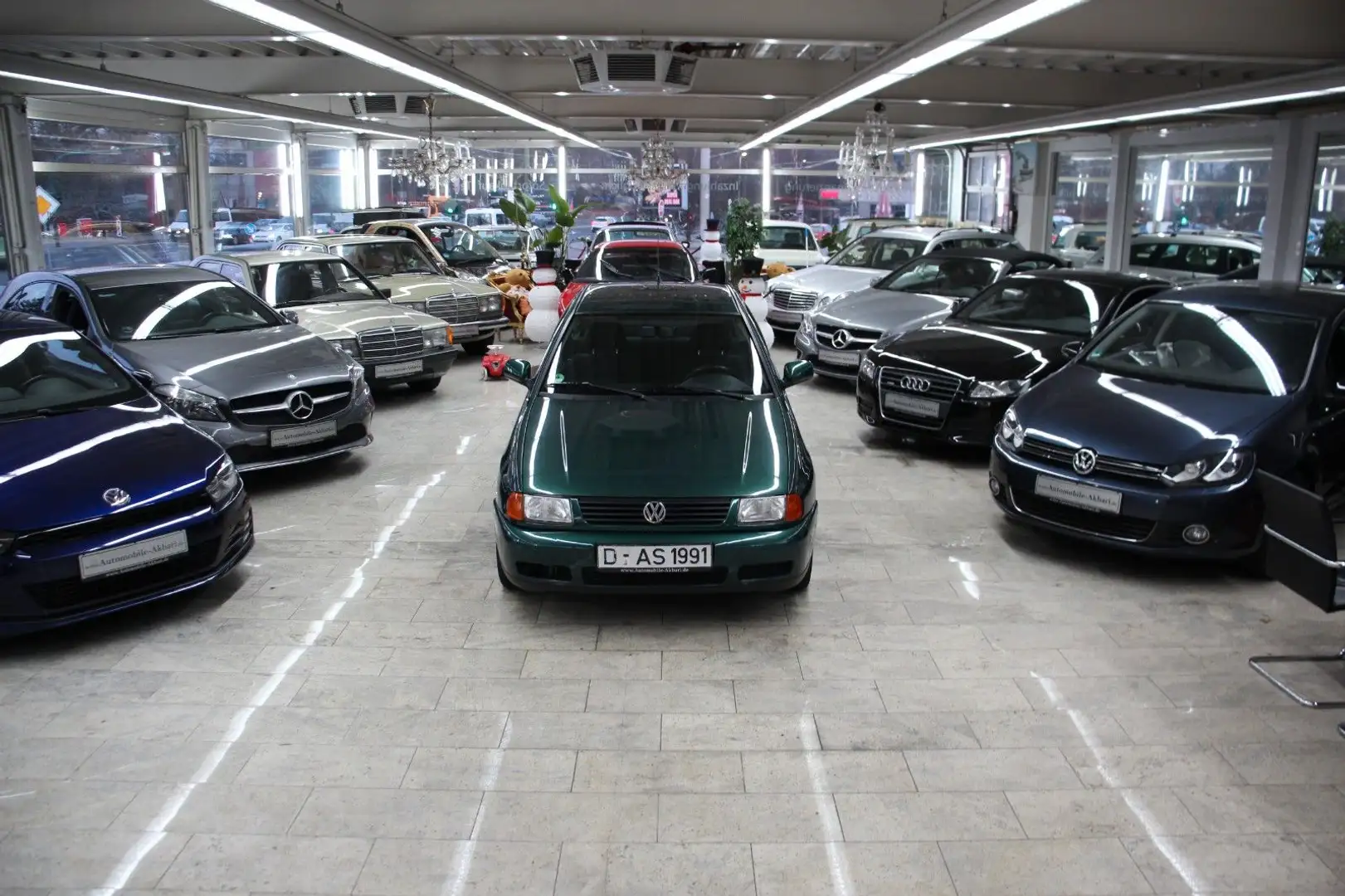 Volkswagen Polo 1.6 Classic *1-Hand*Klimaanlage* Grün - 1