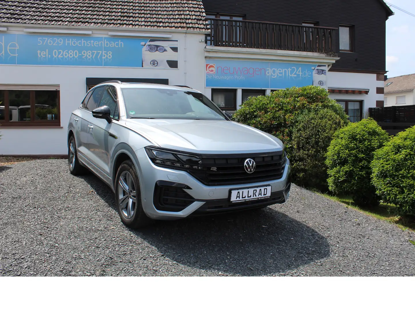 Volkswagen Touareg R-Line 4Motion/AHK/Luftfwk/PANO/STDHZ Argent - 2