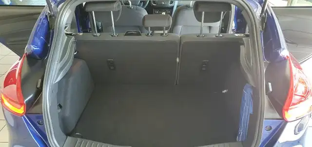 Ford Focus view 13