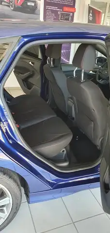 Ford Focus view 10