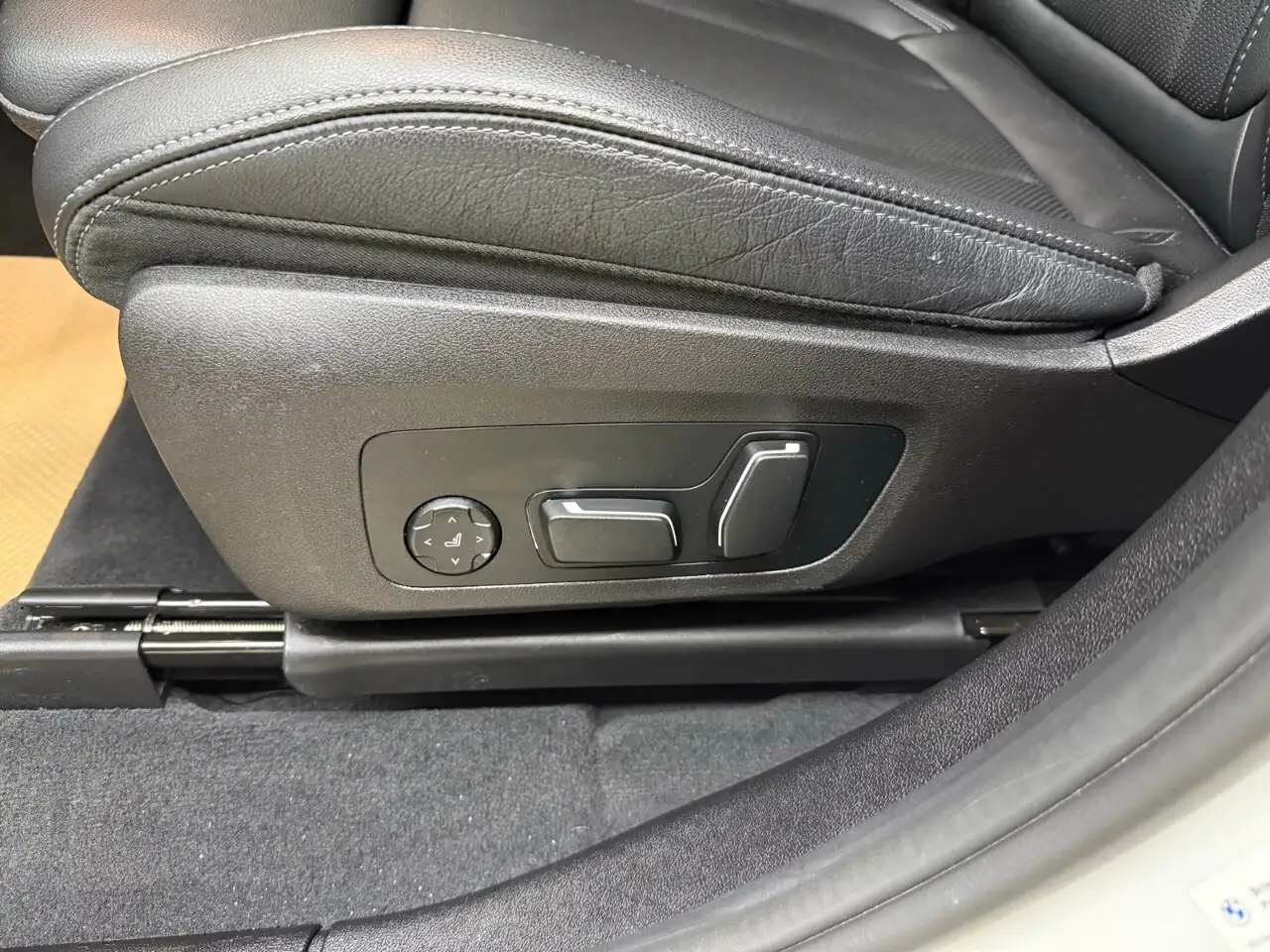 BMW X3 снимка BMW X3
