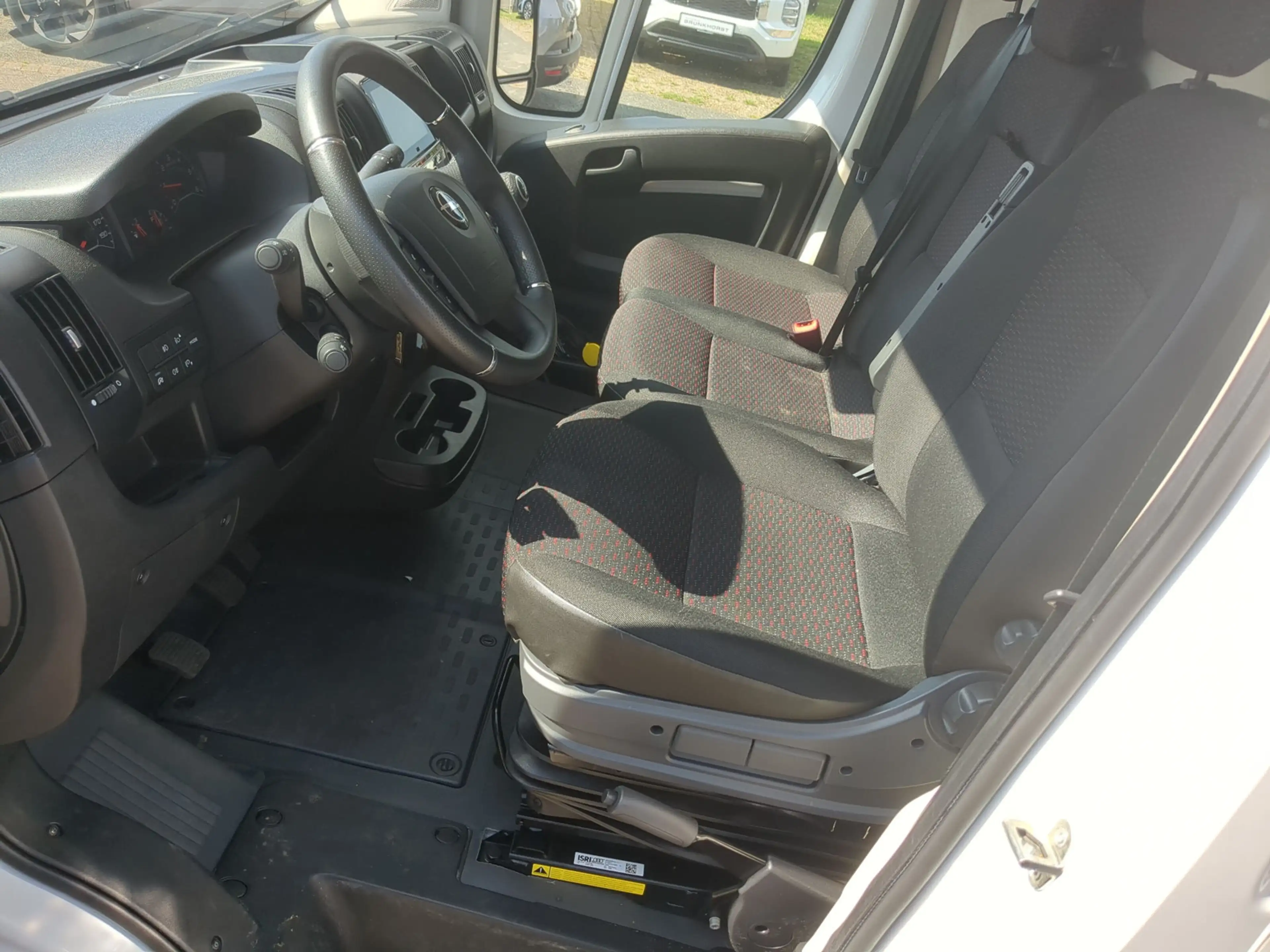 Opel Movano-e Movano Edit 165 3,5T L4H3 Navi PDC RFK GJR — photo 5
