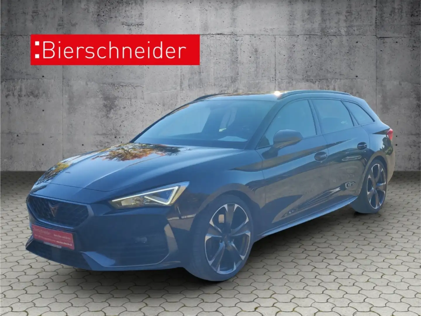 CUPRA Leon Sportstourer 2.0 TSI DSG 4Drive VZ NAVI LED ACC GR Schwarz - 1