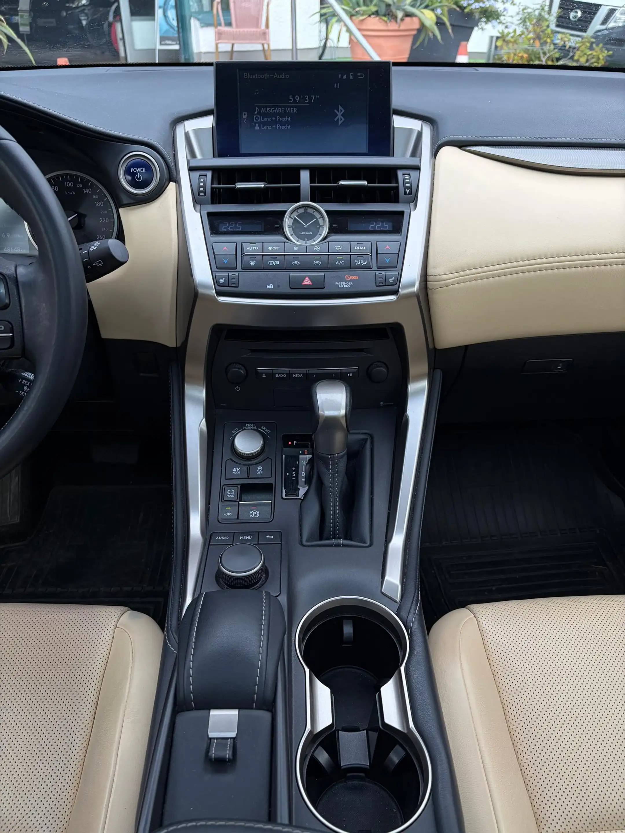 Lexus NX 300h NX 300 h Executive Line — photo 14