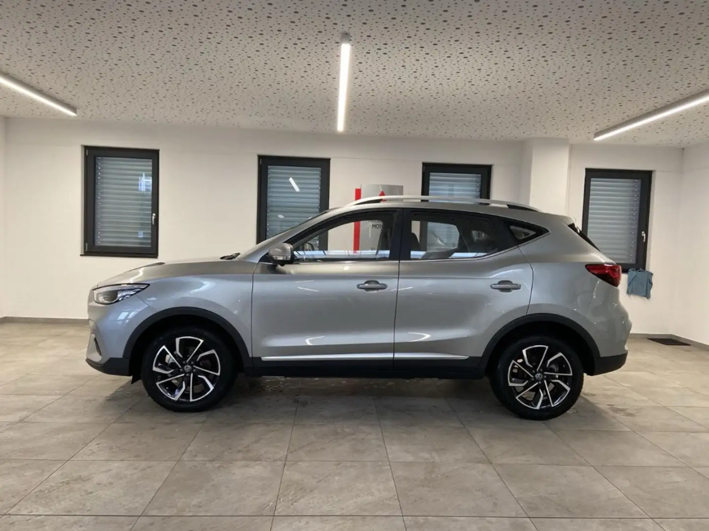 MG ZS 1.5 VTI Tech Luxury LED Kamera360 Navi Silber - 2