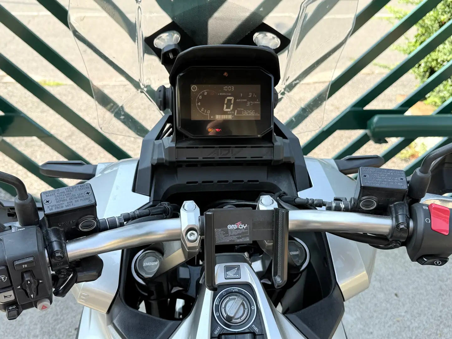 Honda ADV 350 Argento - 1