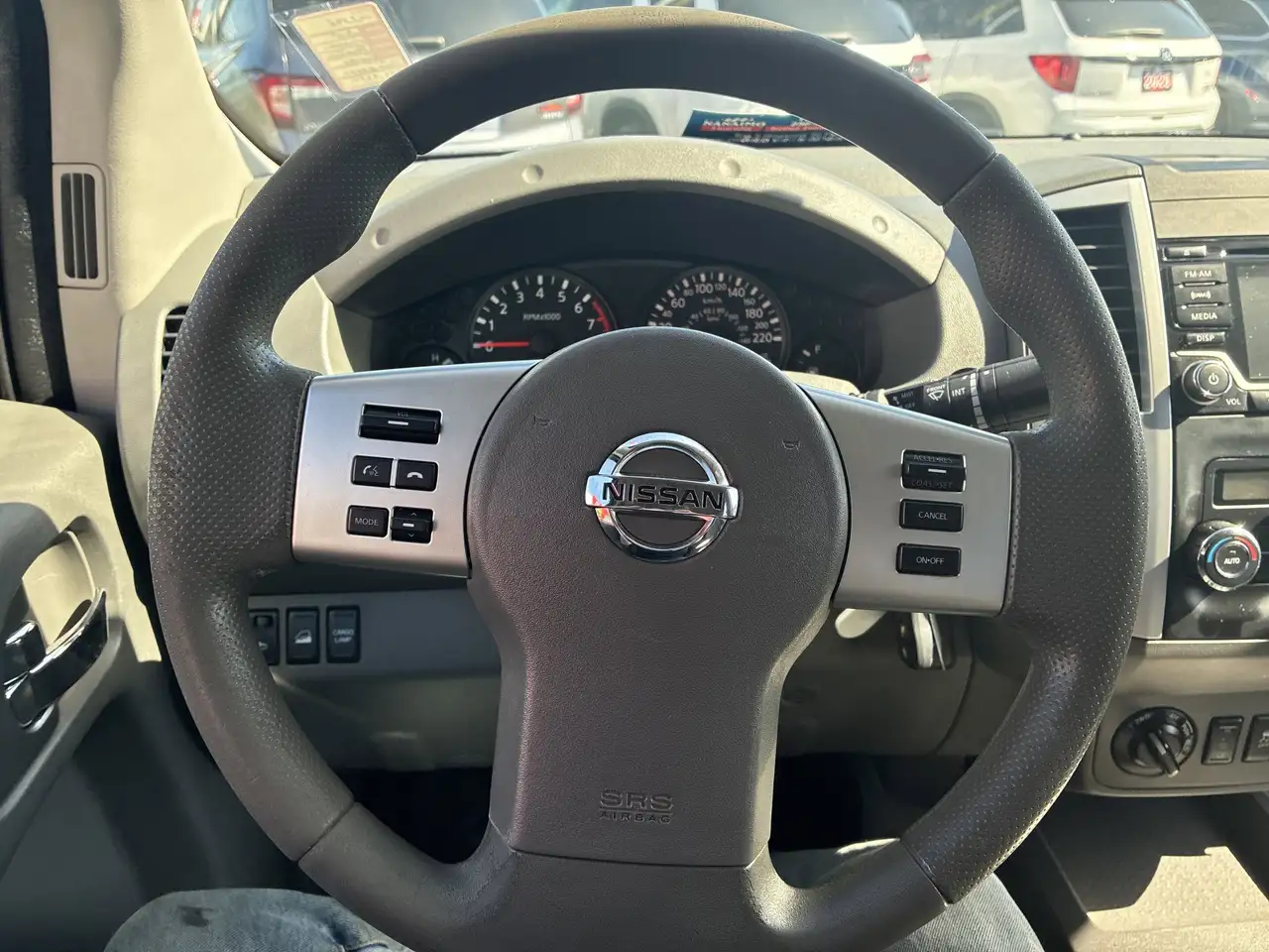 Nissan Frontier снимка Nissan Frontier