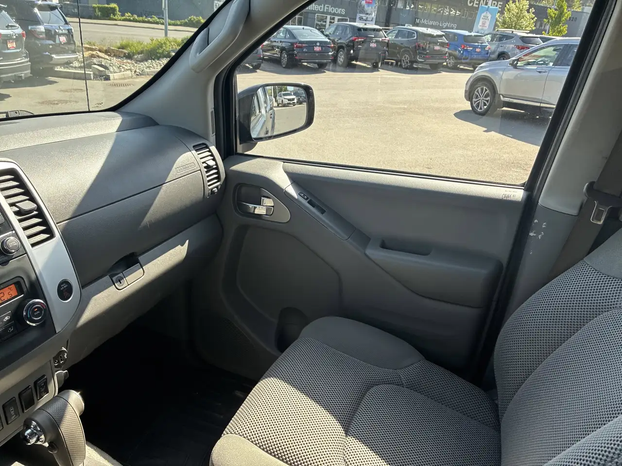 Nissan Frontier снимка Nissan Frontier