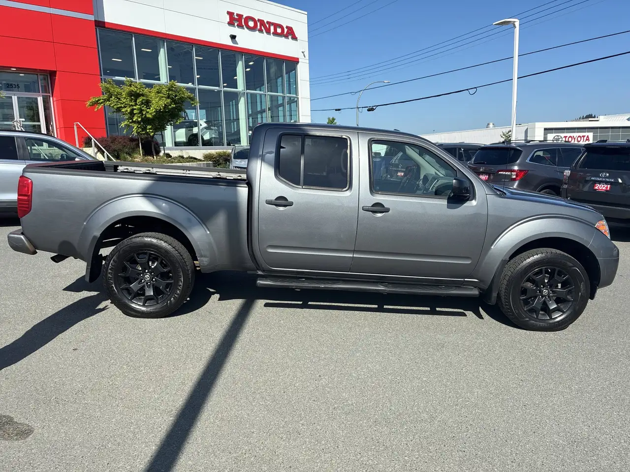 Nissan Frontier снимка Nissan Frontier
