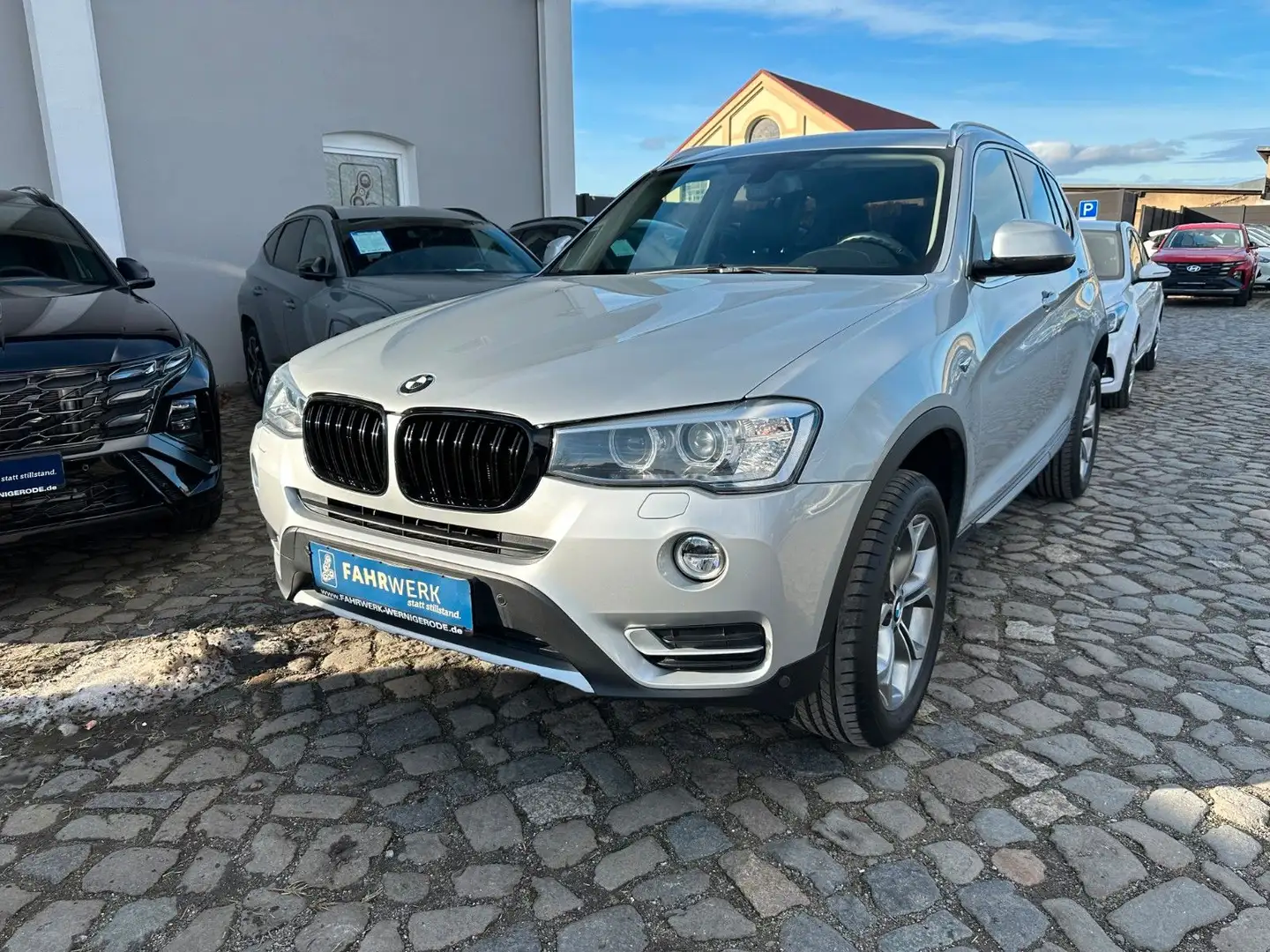 BMW X3 xDrive20d xLine Bi-Xenon-Panorama Glasdach Silber - 1
