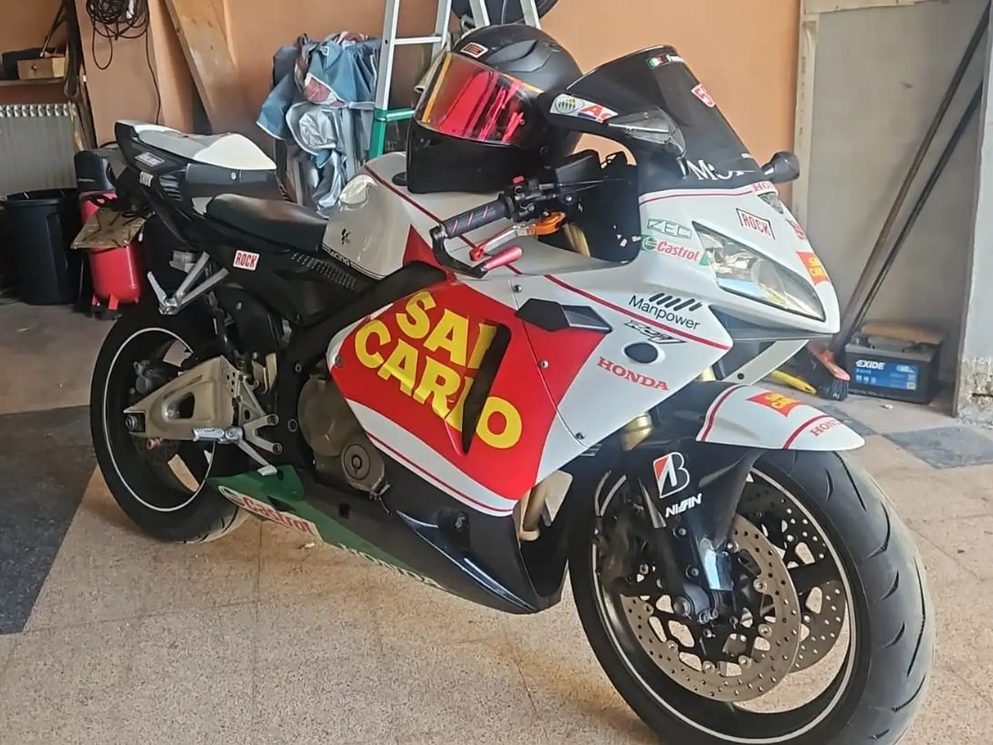 Honda CBR 600 RR Bílá - 1