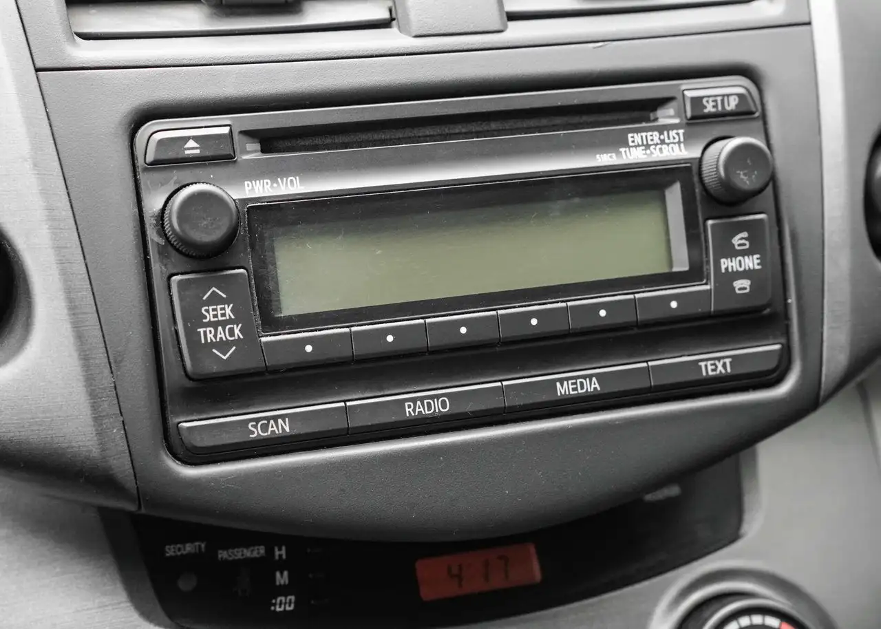 Toyota RAV 4 снимка Toyota RAV 4