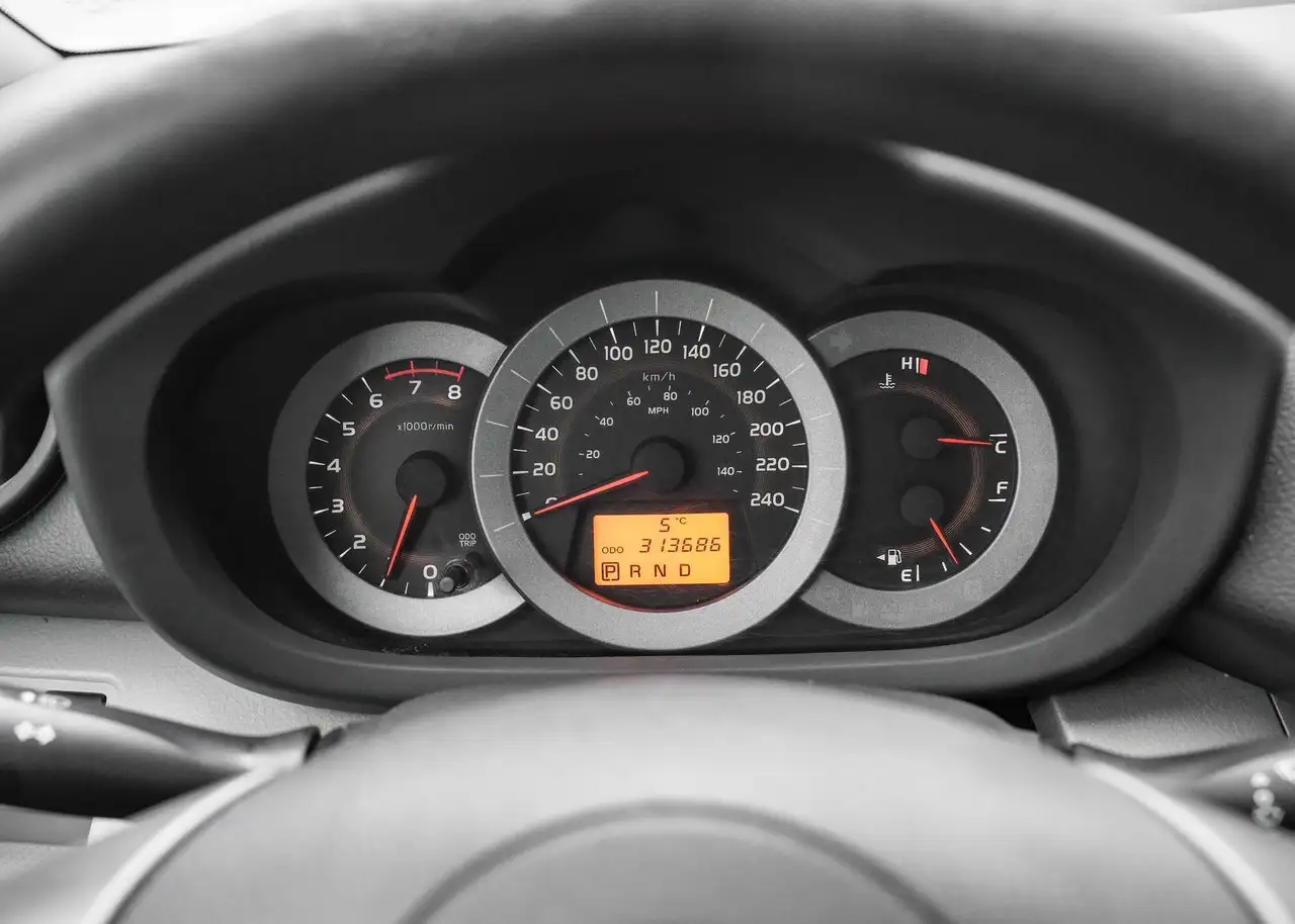 Toyota RAV 4 снимка Toyota RAV 4