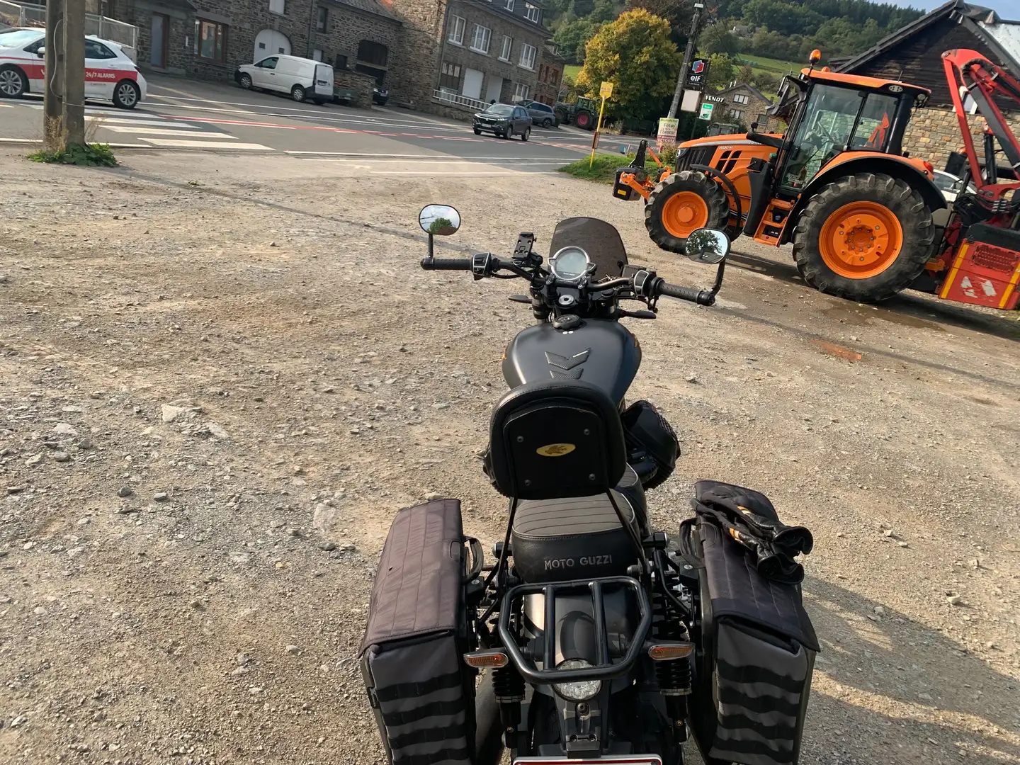 Moto Guzzi V 9 Bobber ed. spéciale Zwart - 2