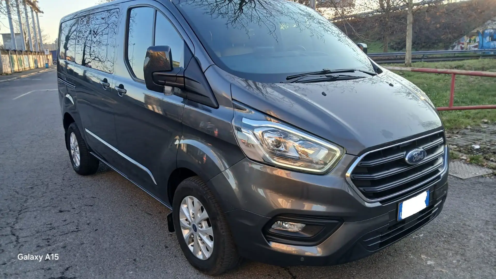 Ford Transit TITANIUM 2000 TDCI HYBRID FULL OPTIONAL Gris - 1