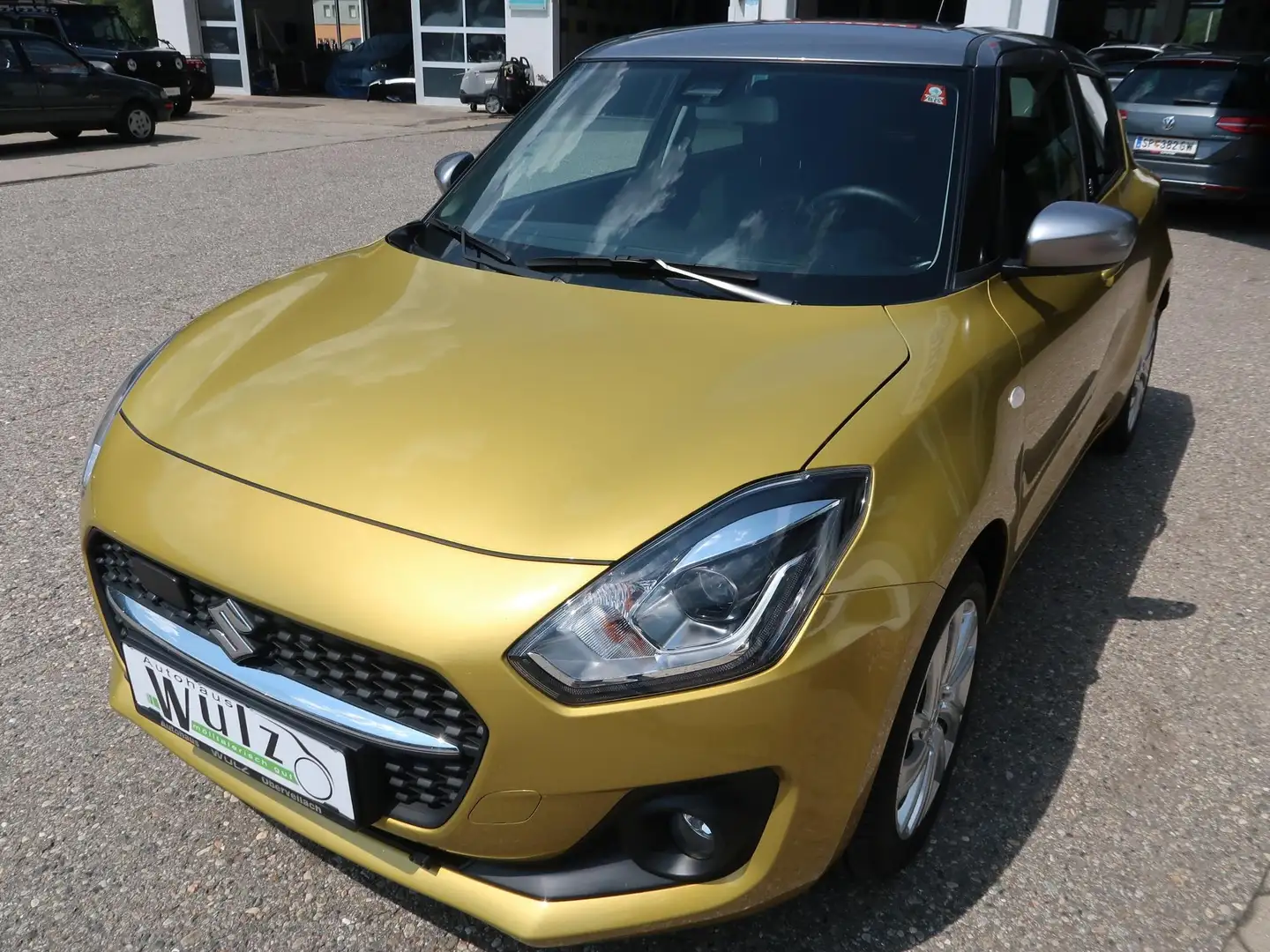 Suzuki Swift Swift 1,2 Hybrid DualJet Shine Gelb - 2