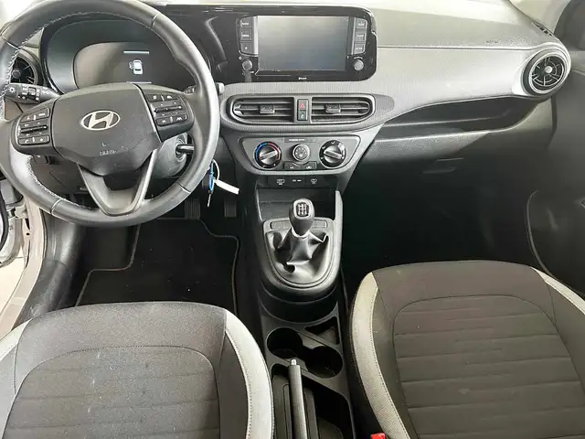 Hyundai I10 view 10