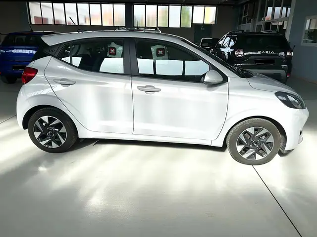 Hyundai I10 view 26