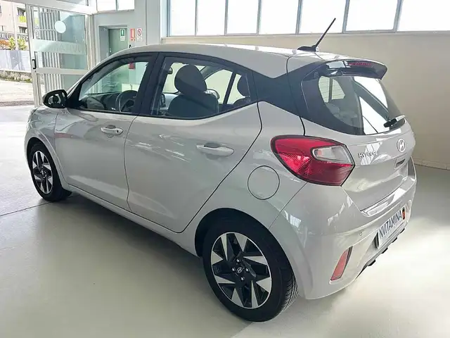 Hyundai I10 view 4