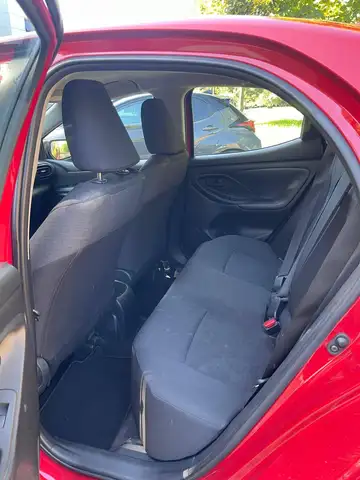 Toyota Yaris view 10