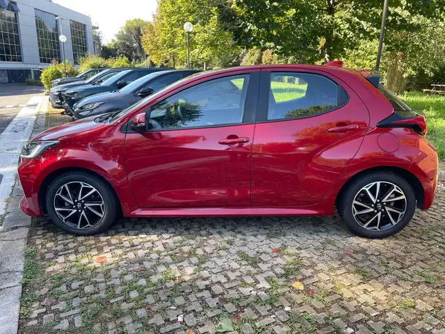 Toyota Yaris view 2