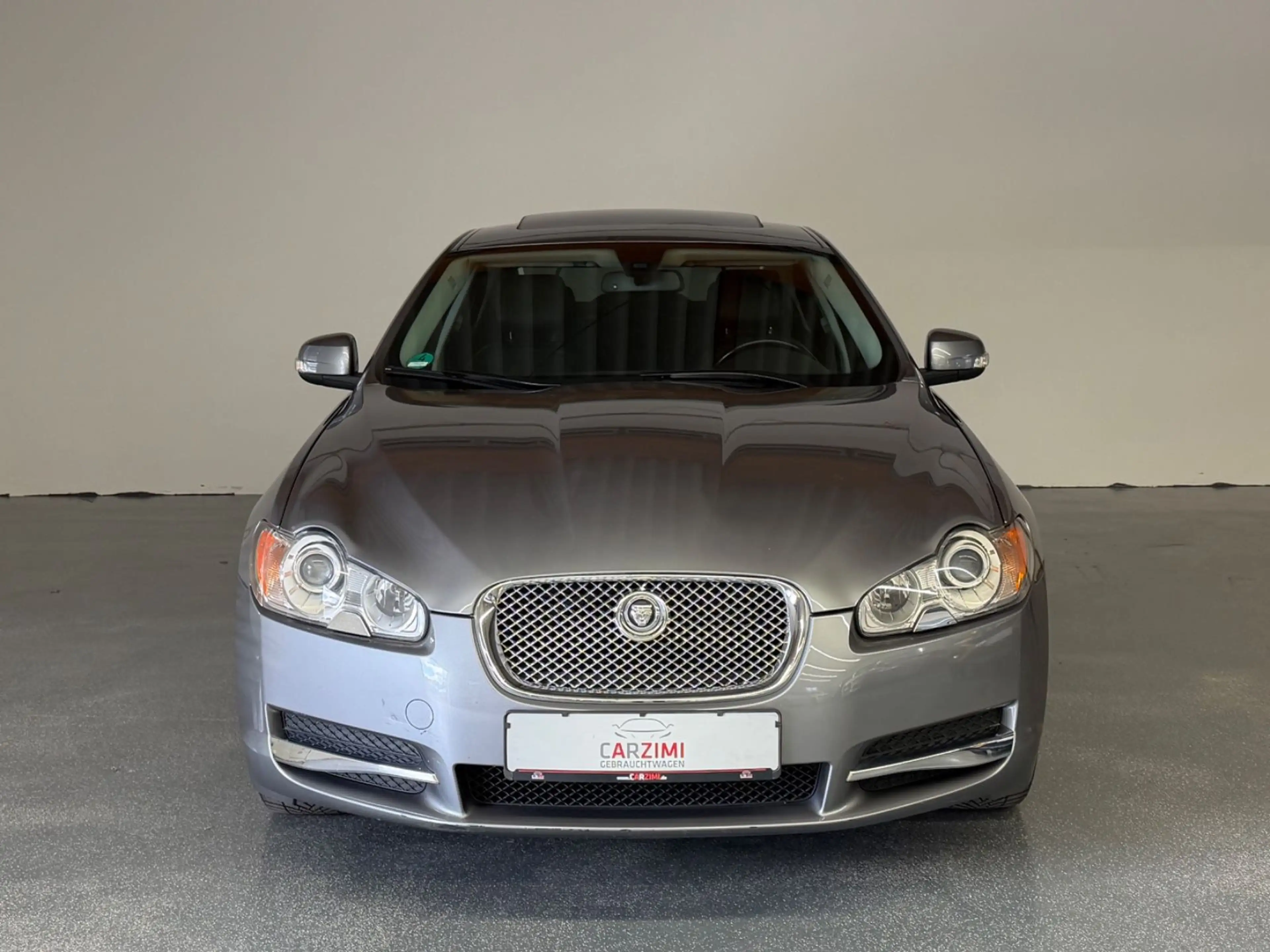 Jaguar XF 2.7 V6 Diesel Premium Luxury Bowers & Wilkins — photo 3