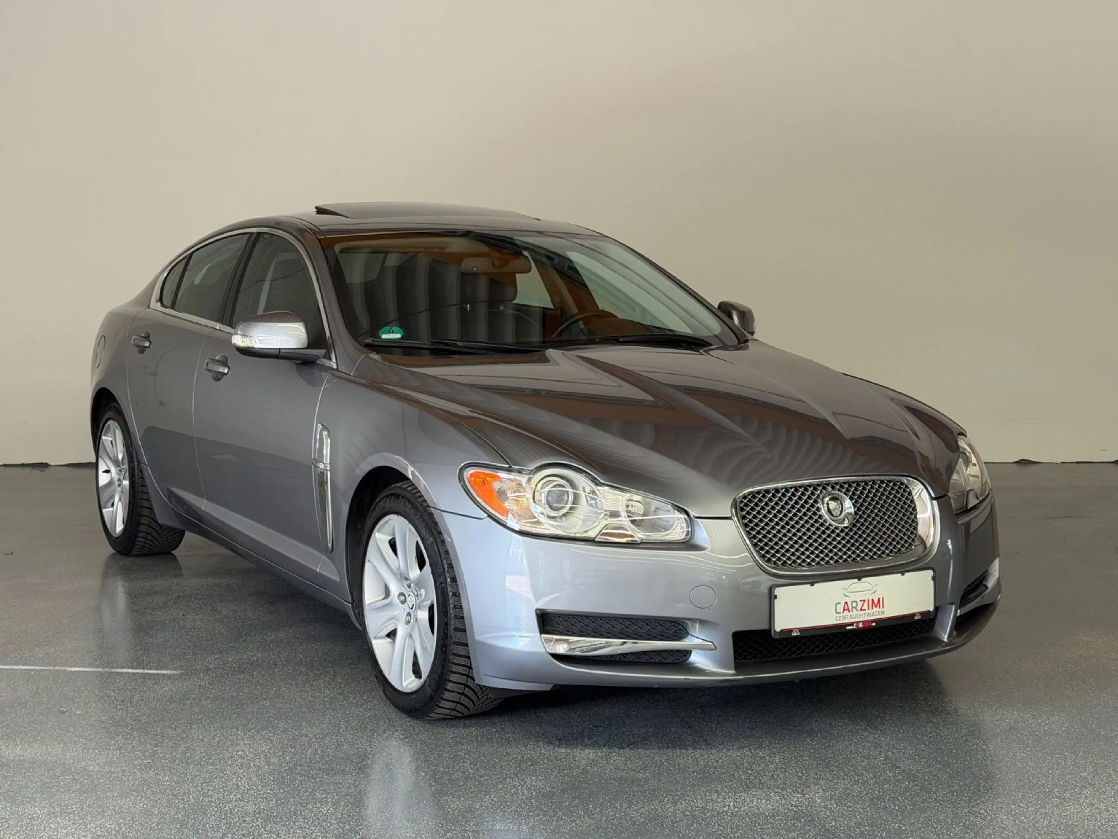 Jaguar XF 2.7 V6 Diesel Premium Luxury Bowers & Wilkins — photo 4