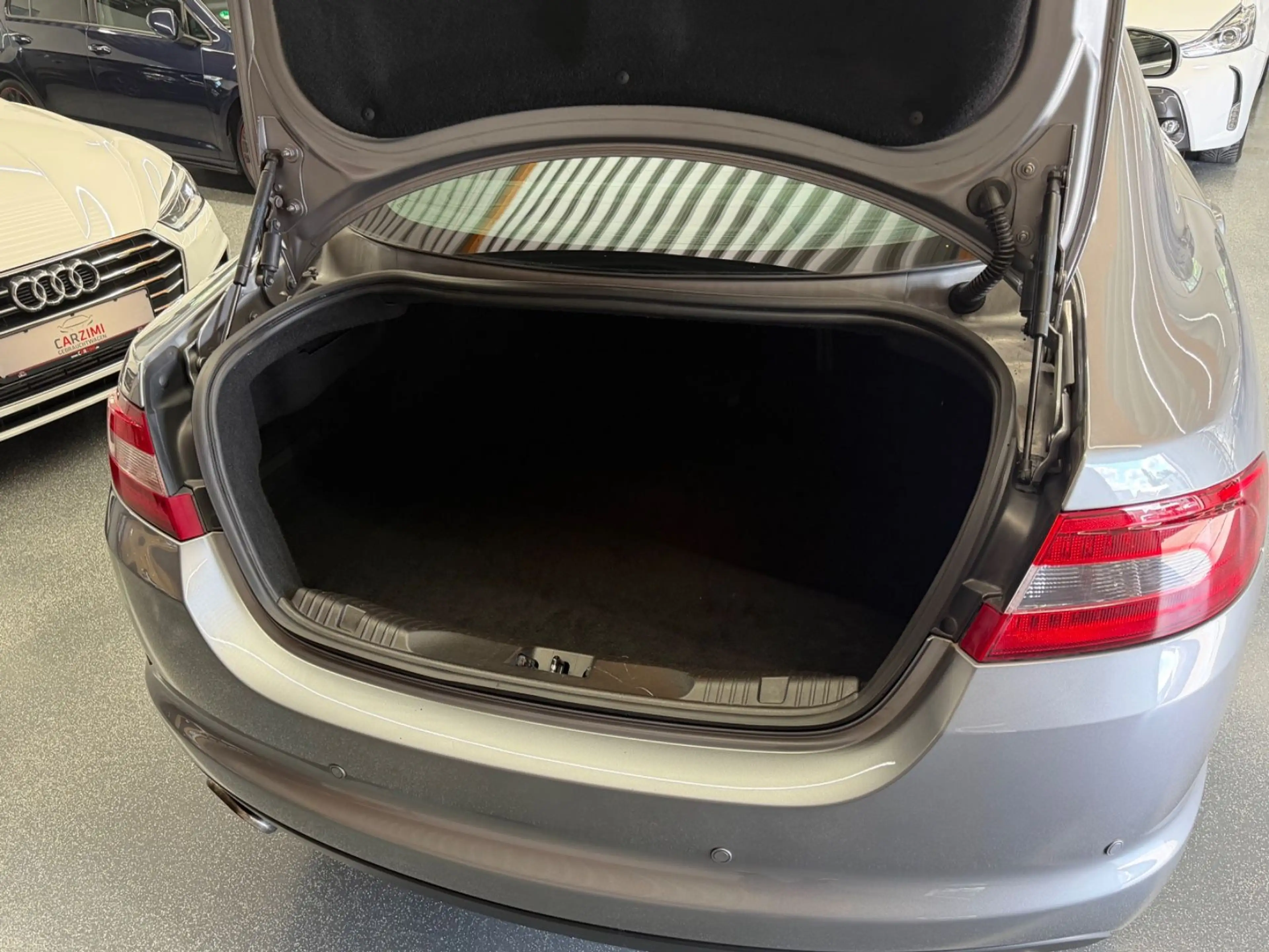 Jaguar XF 2.7 V6 Diesel Premium Luxury Bowers & Wilkins — photo 9