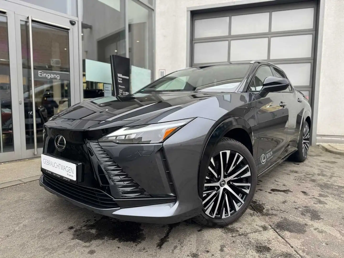Lexus RZ 450e DIRECT4 Launch Edition * Design Paket * All-W Grau - 2