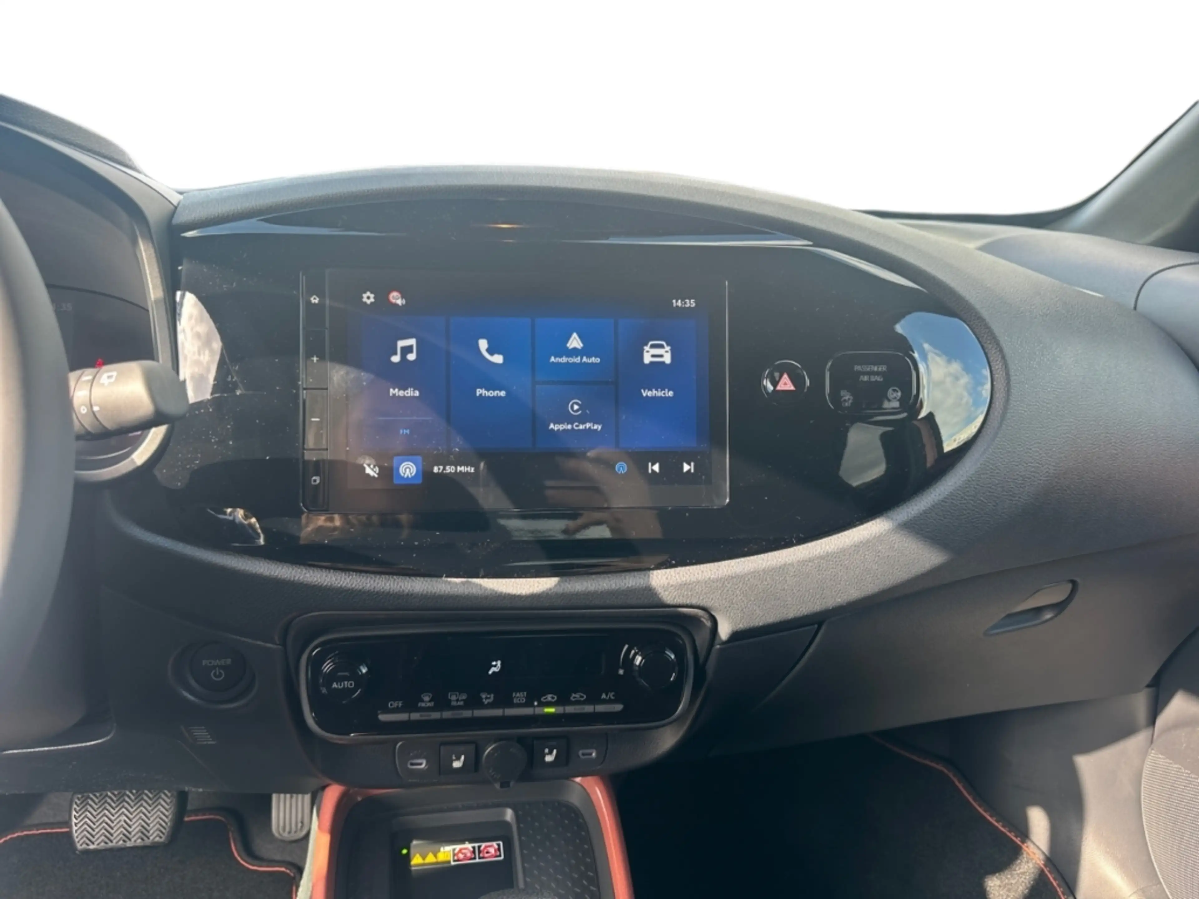 Toyota Aygo X Hybrid 1,5 l, 116 PS CVT Hatchback, 5-türig — photo 13
