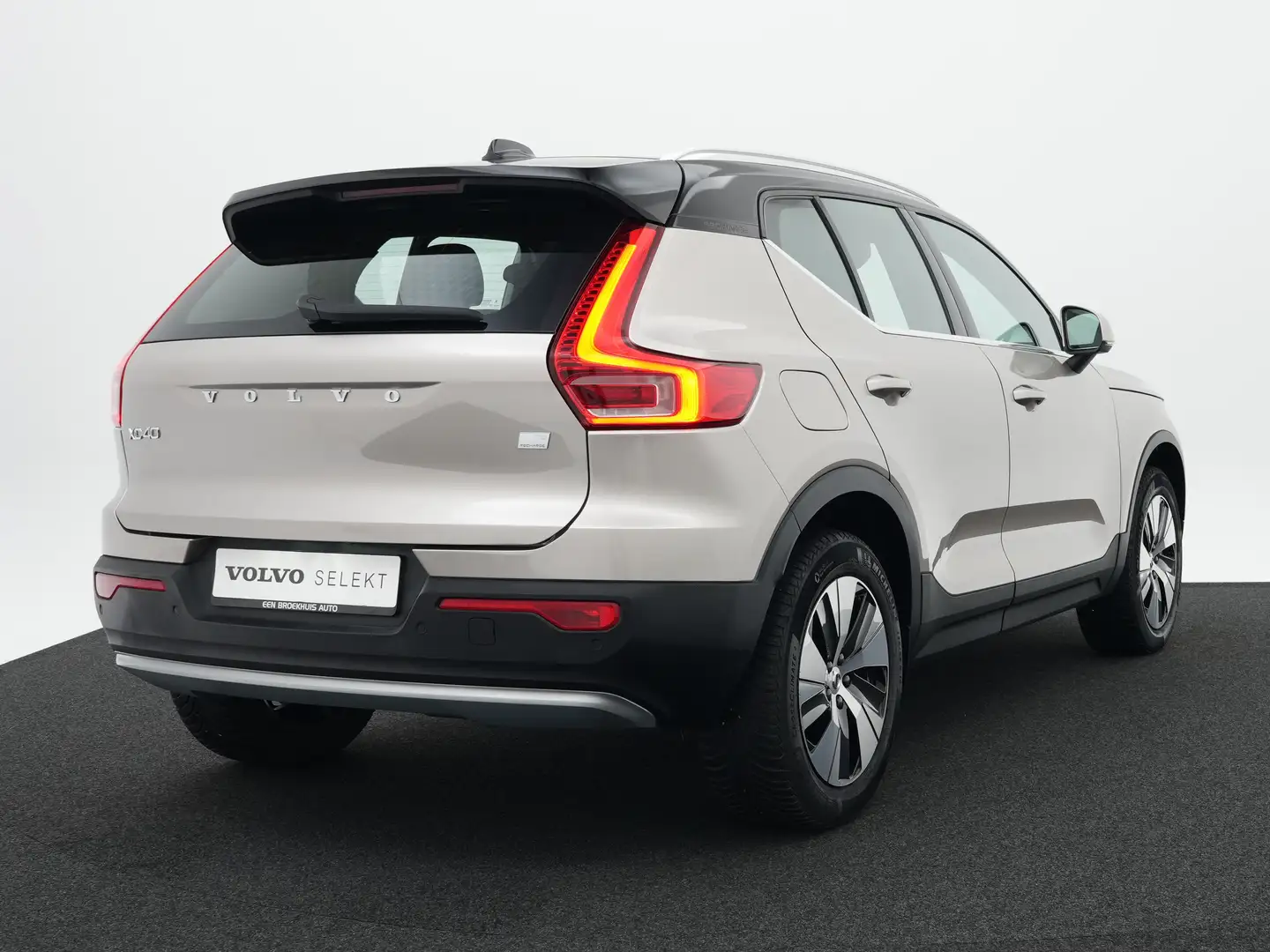 Volvo XC40 1.5 T5 Plug-in hybrid Plus Bright | Harman Kardon Grigio - 2